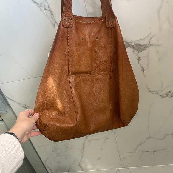 Alternative Cognac Brown Leather Shoulder Bag - Picture 10 of 13